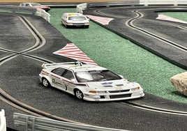 Los pilotos alicantinos dominan el campeonato de slot en Ibi