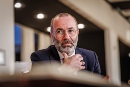 Manfred Weber: «Sánchez está dispuesto a poner en riesgo la seguridad de Europa en aras de su propia supervivencia»