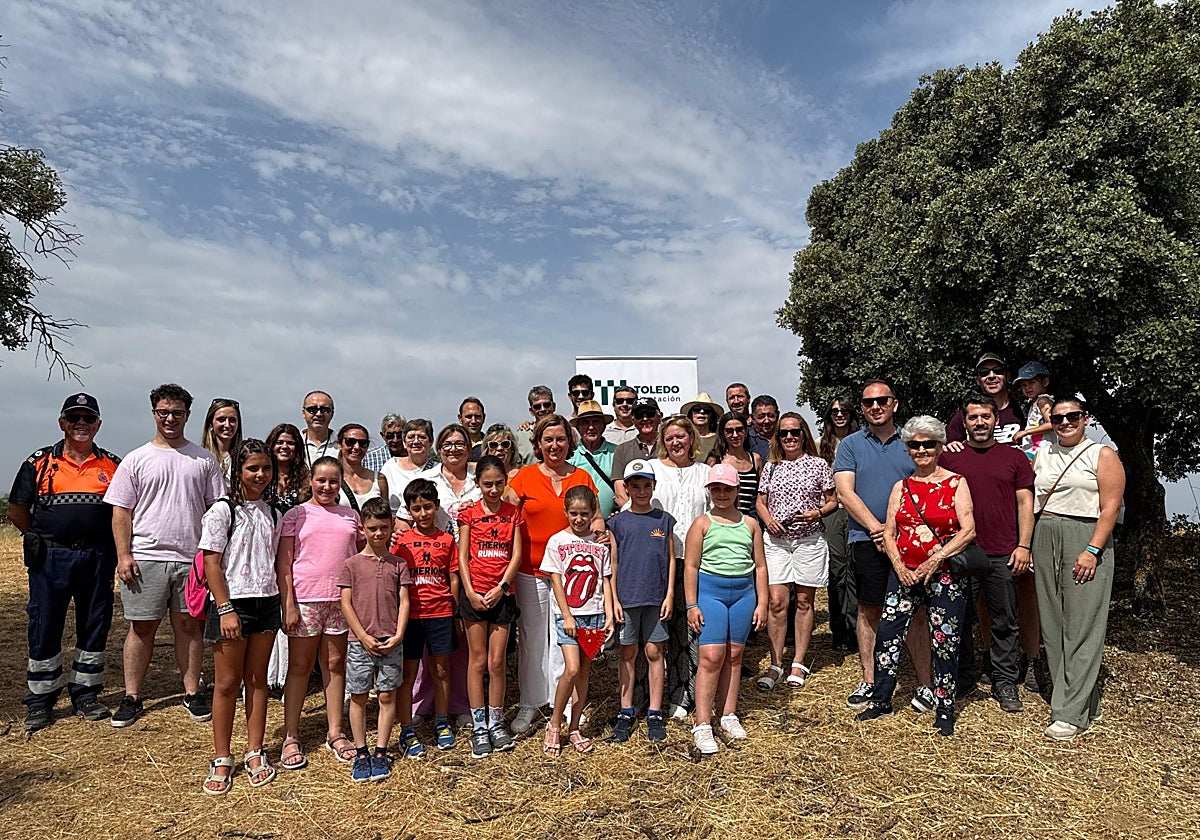 La presidenta de la Diputación de Toledo, Conchi Cedillo, colocó la primera piedra del nuevo hábitat para el lince ibérico
