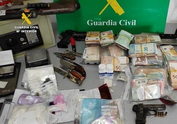 Responde a tiros a la Guardia Civil y se lanza a un patio para evitar ser detenido en una operación contra un clan de venta de droga