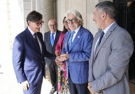 Illa celebra las nuevas condiciones de la OPA y Fomento ve «inviable» la operación