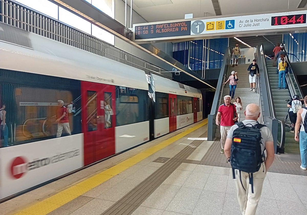 Imagen de archivo tomada en una estación de Metrovalencia