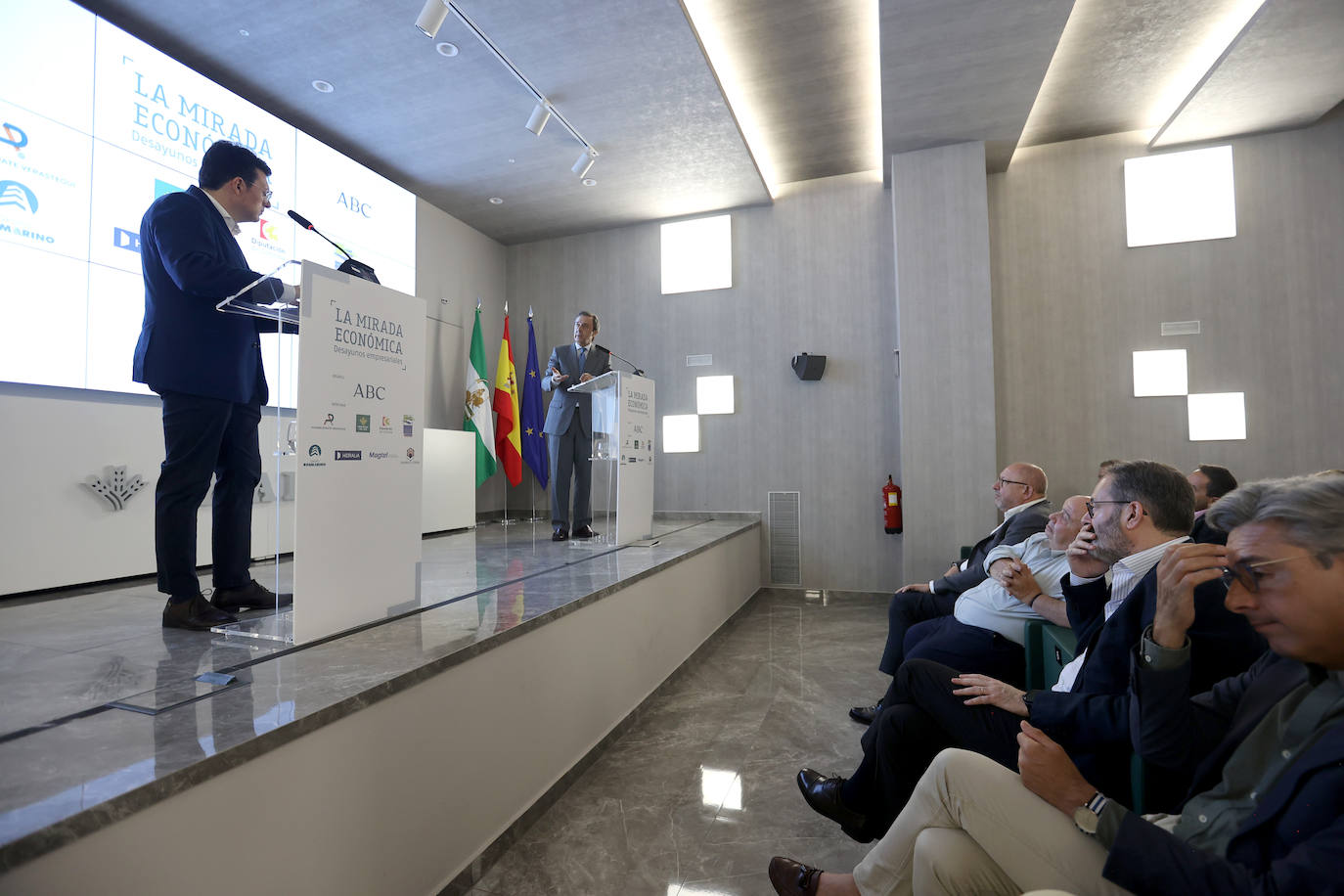 La mejores imágenes de La Mirada Económica de ABC con el presidente de Covap