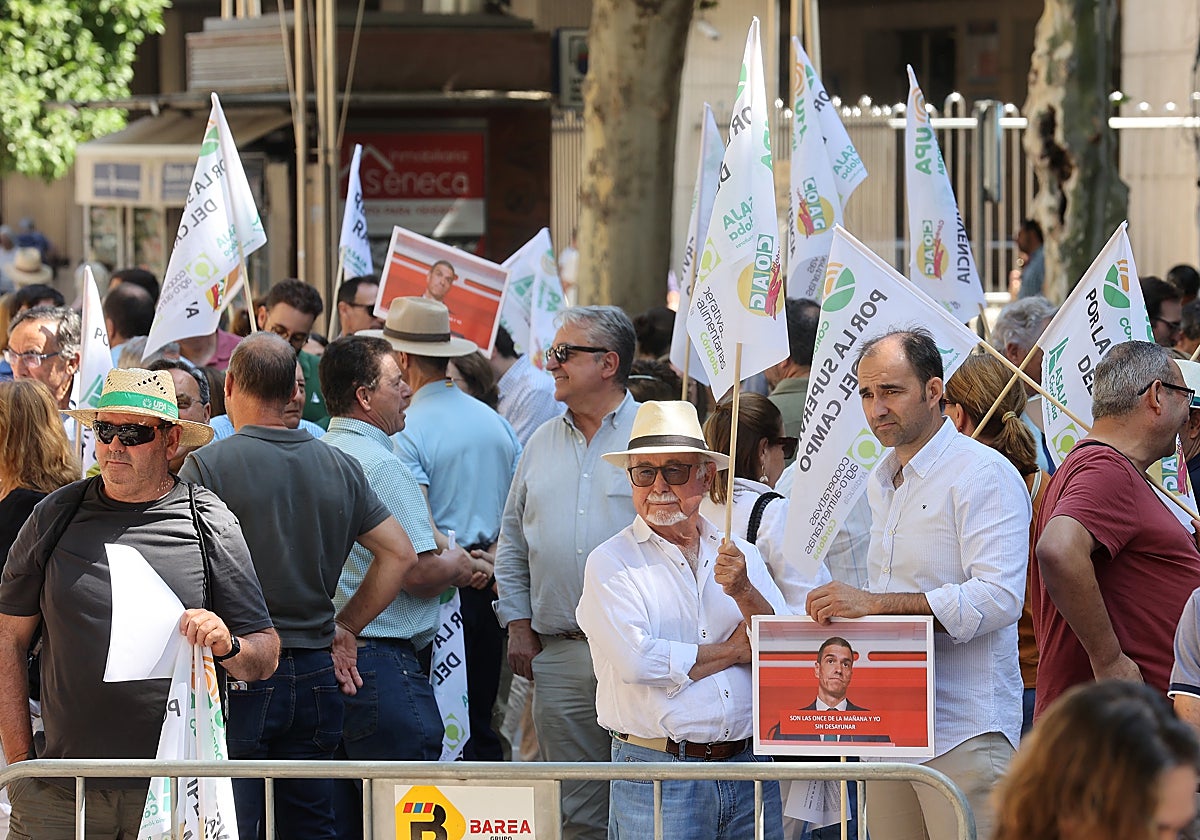 Un momento de la protesta del campo en el bulevar de Gran Capitán