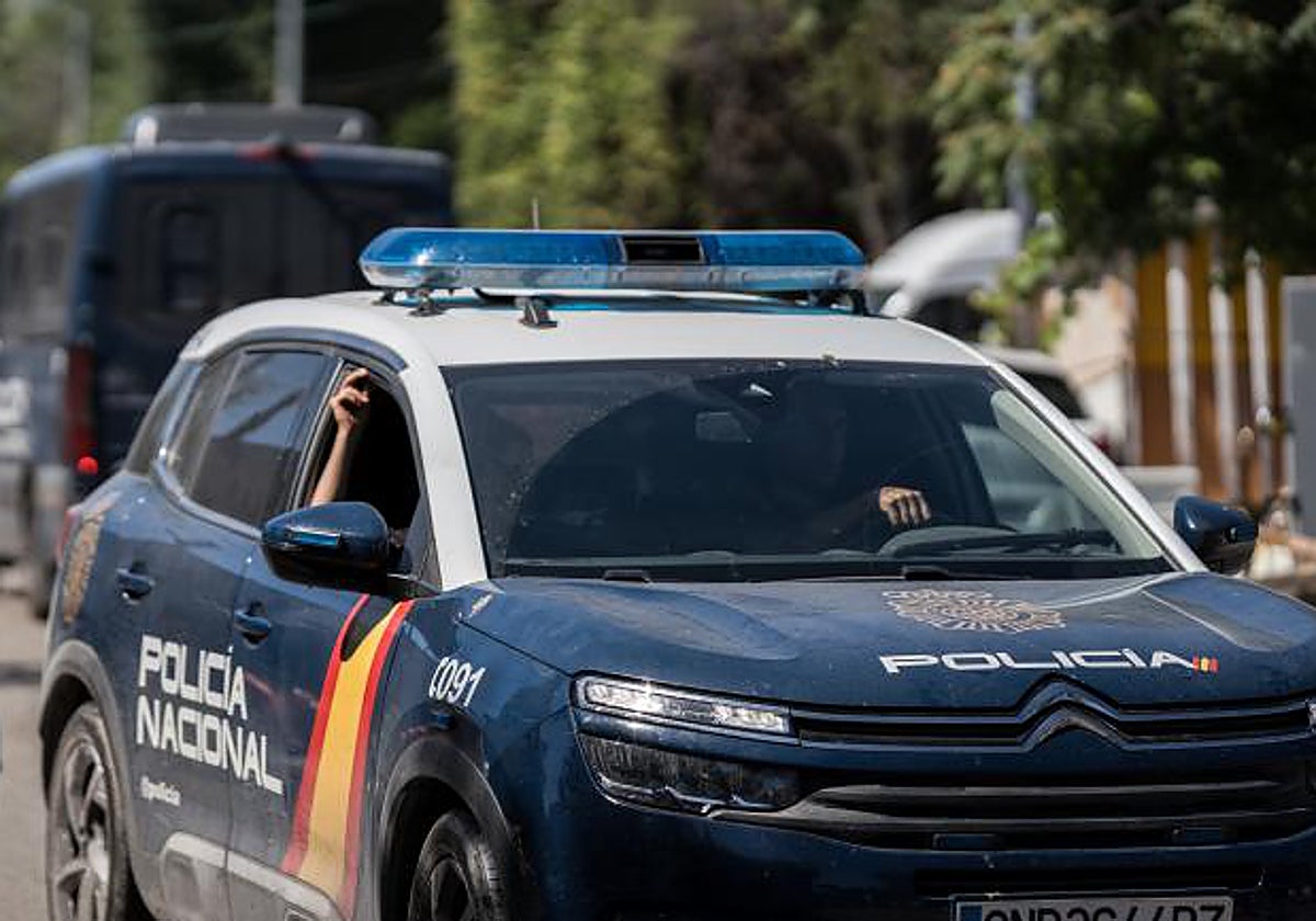 Un vehículo de la Policía Nacional