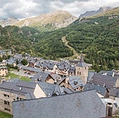 El pueblo de Huesca donde se rodó 'Olympo', la serie que arrasa en Netflix: un paraíso natural con balneario y pista de esquí