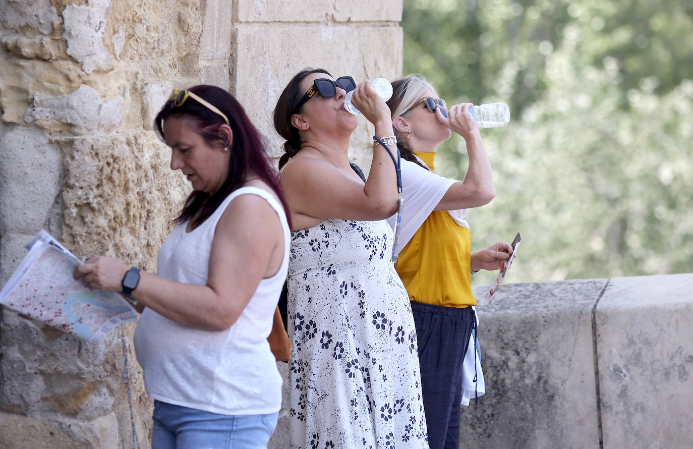 Las imágenes de un tórrido domingo en Córdoba a más de 43 grados