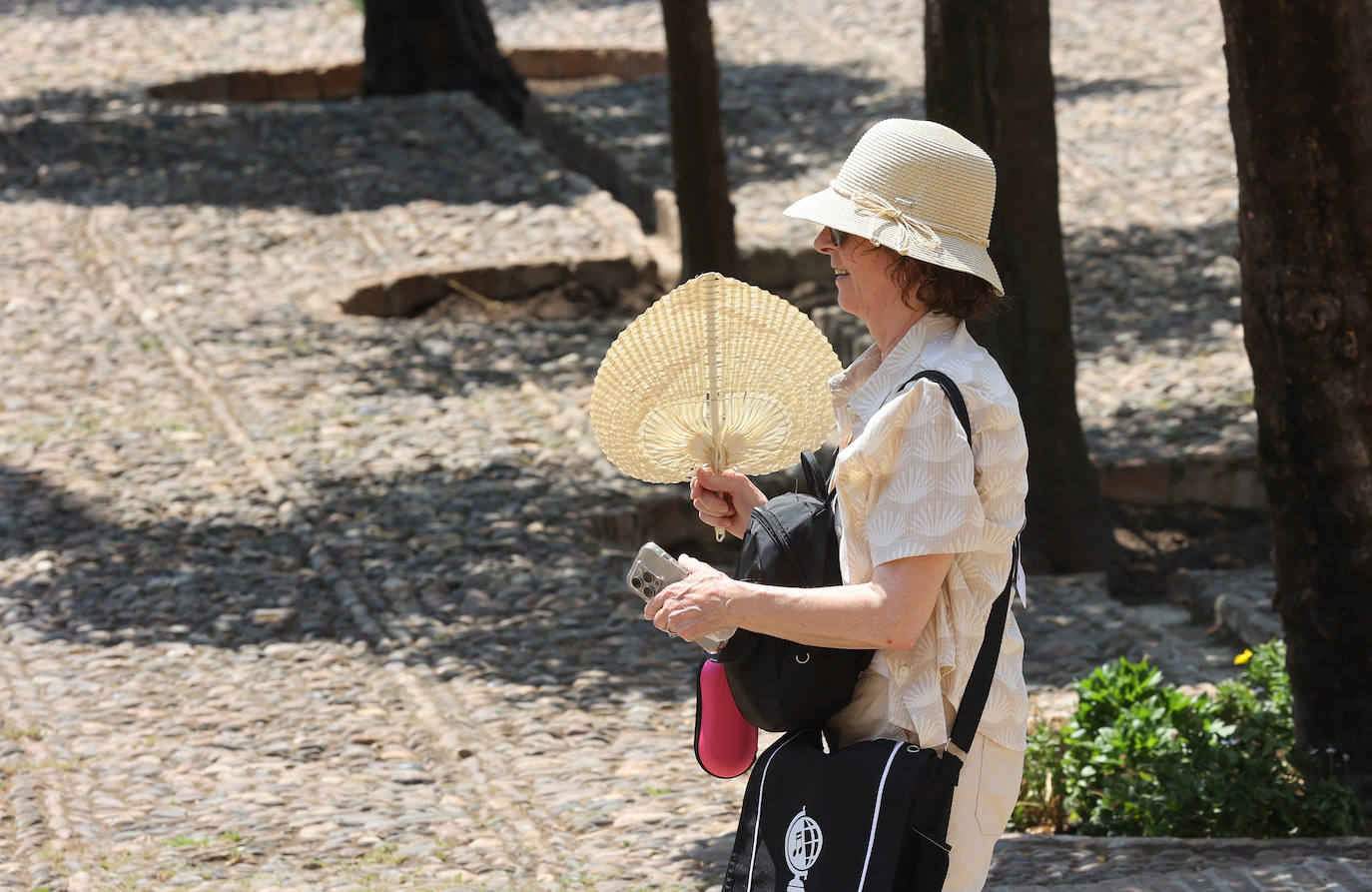 Las imágenes de un tórrido domingo en Córdoba a más de 43 grados