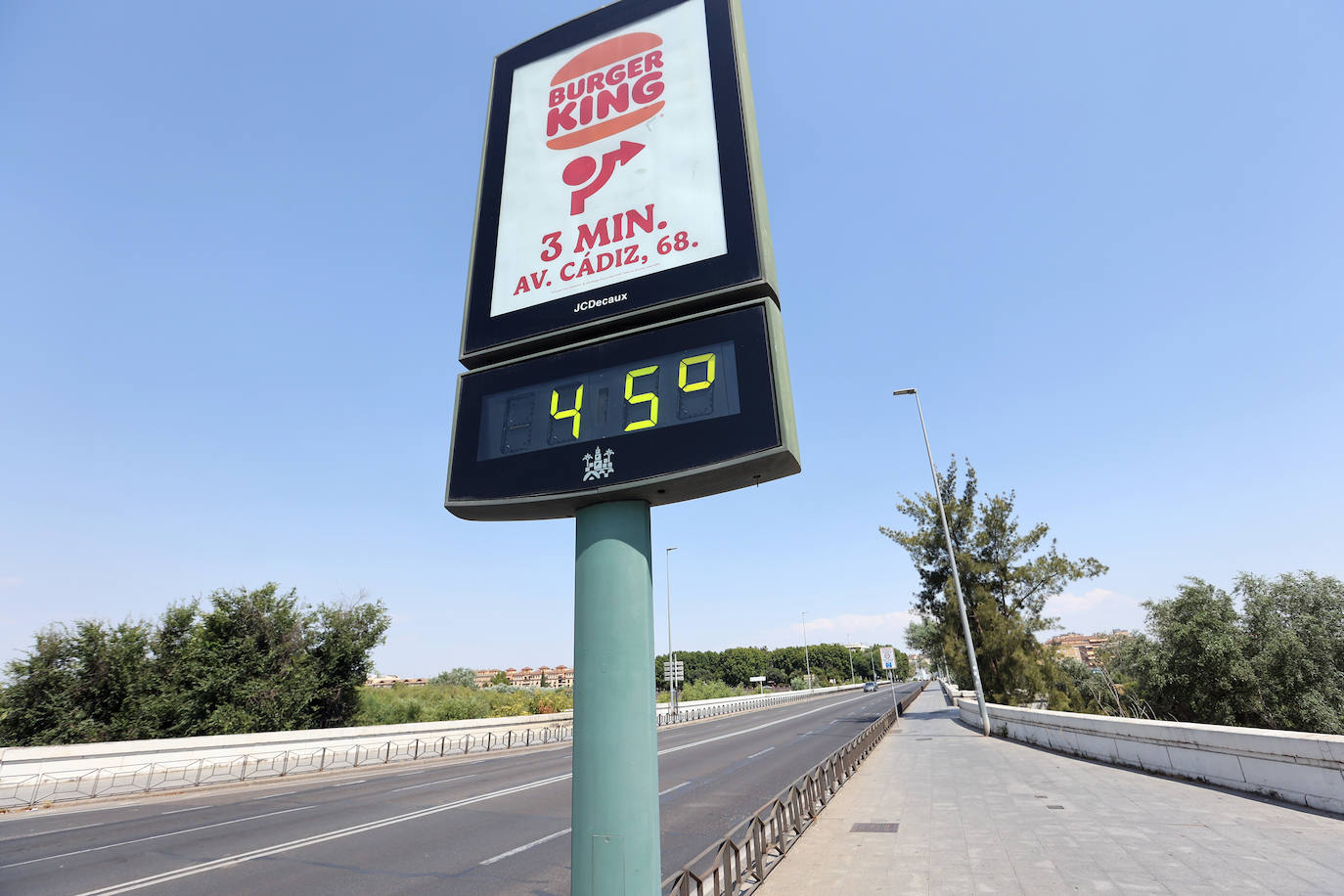 Las imágenes de un tórrido domingo en Córdoba a más de 43 grados