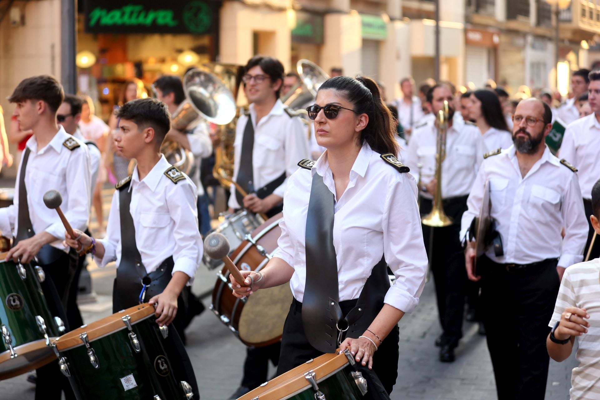 La procesión del Sagrado Corazón de Jesús por el Centro de Córdoba, en imágenes