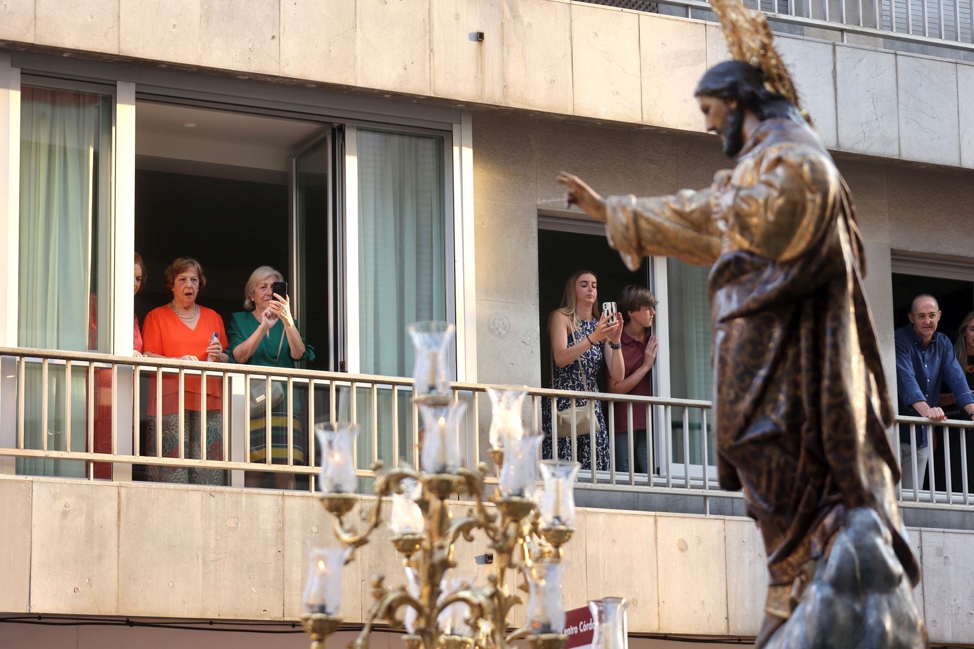 La procesión del Sagrado Corazón de Jesús por el Centro de Córdoba, en imágenes