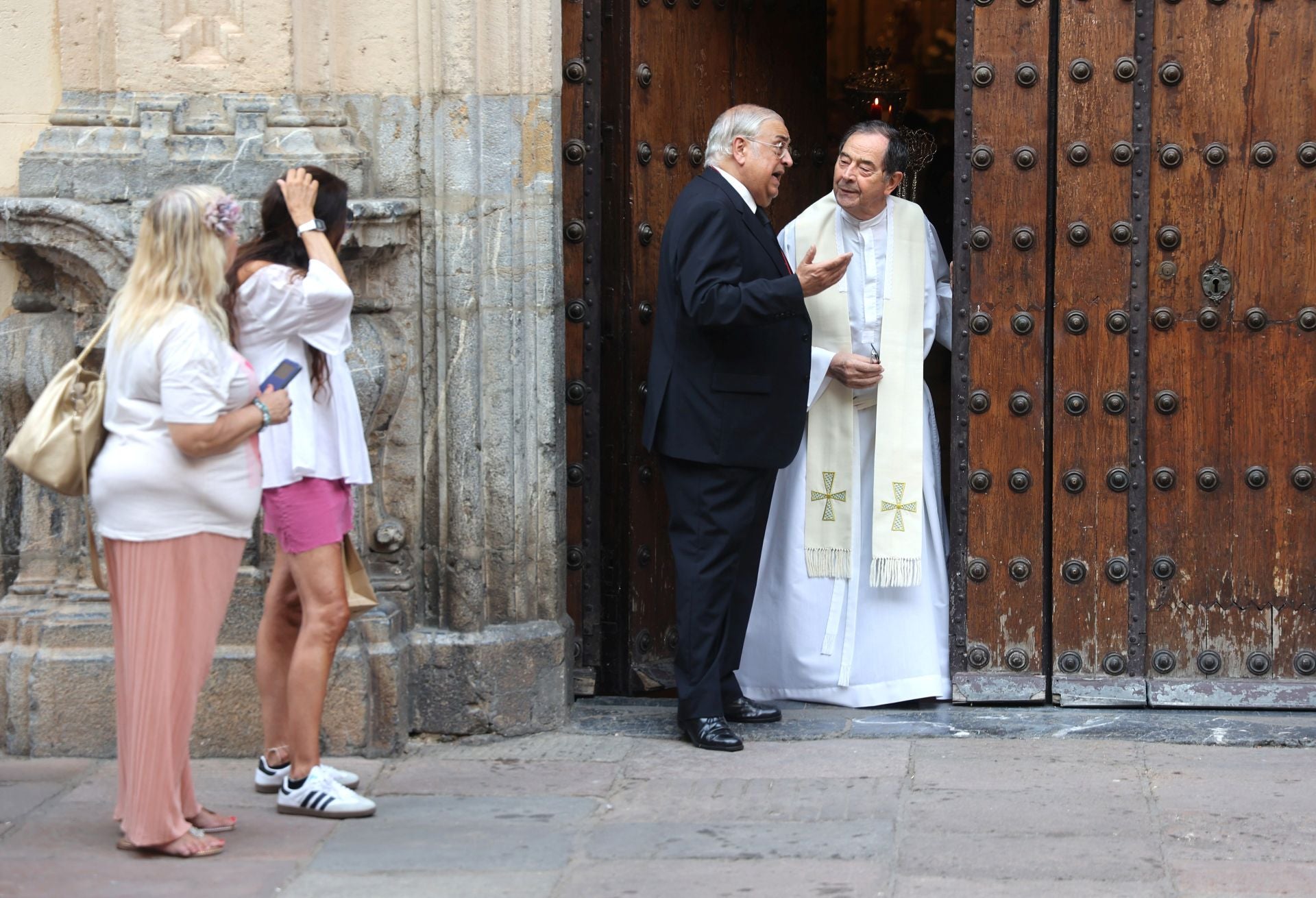 La procesión del Sagrado Corazón de Jesús por el Centro de Córdoba, en imágenes