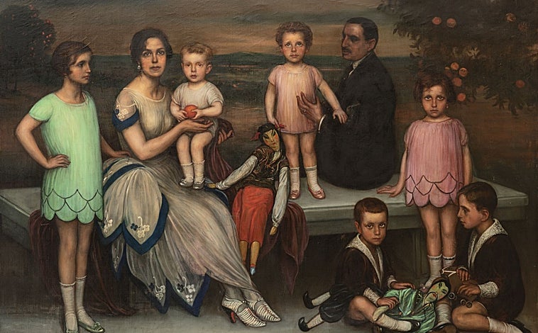 Imagen principal - Arriba, 'Familia Casana', propiedad de Blas García. Debajo, subasta de 'La Consagración de la copla' en 2003. A la derecha, 'Joven con jarro'