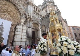 El Corpus que no quiere irse de las calles de Toledo