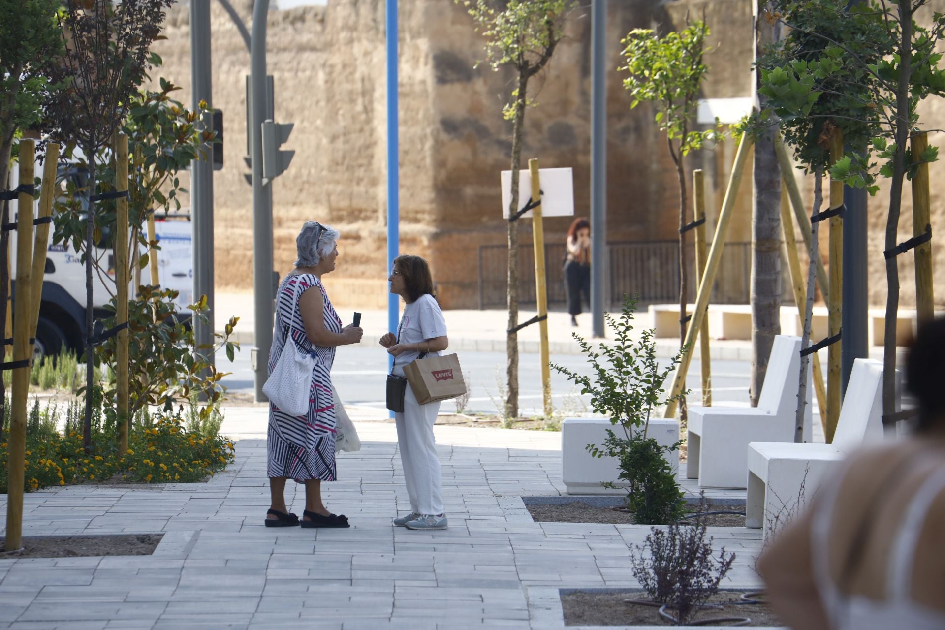 Así ha quedado la nueva Ronda de Marrubial tras las obras, en imágenes
