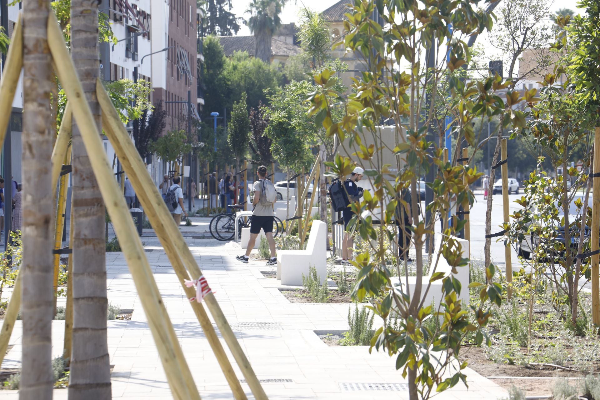 Así ha quedado la nueva Ronda de Marrubial tras las obras, en imágenes