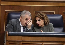 Las contradicciones de María Jesús Montero sobre Santos Cerdán: de ser «uno de los mejores» a alguien que «no tiene que ver con el PSOE»