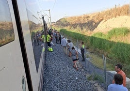 Más de 29.000 viajeros y 107 trenes afectados por la rotura en Toledo de una catenaria en el corredor sur de alta velocidad