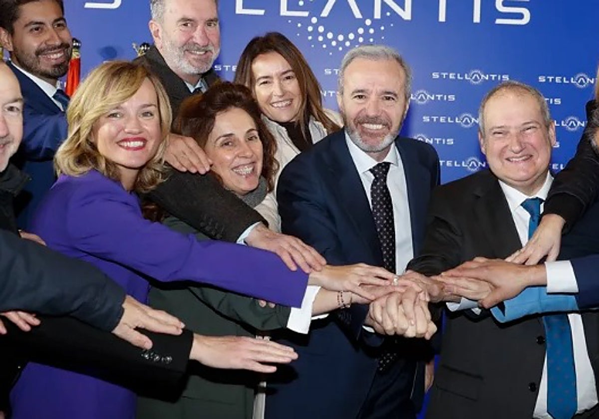 Pilar Alegría y Jorge Azcón, en una visita el pasado año a Stellantis