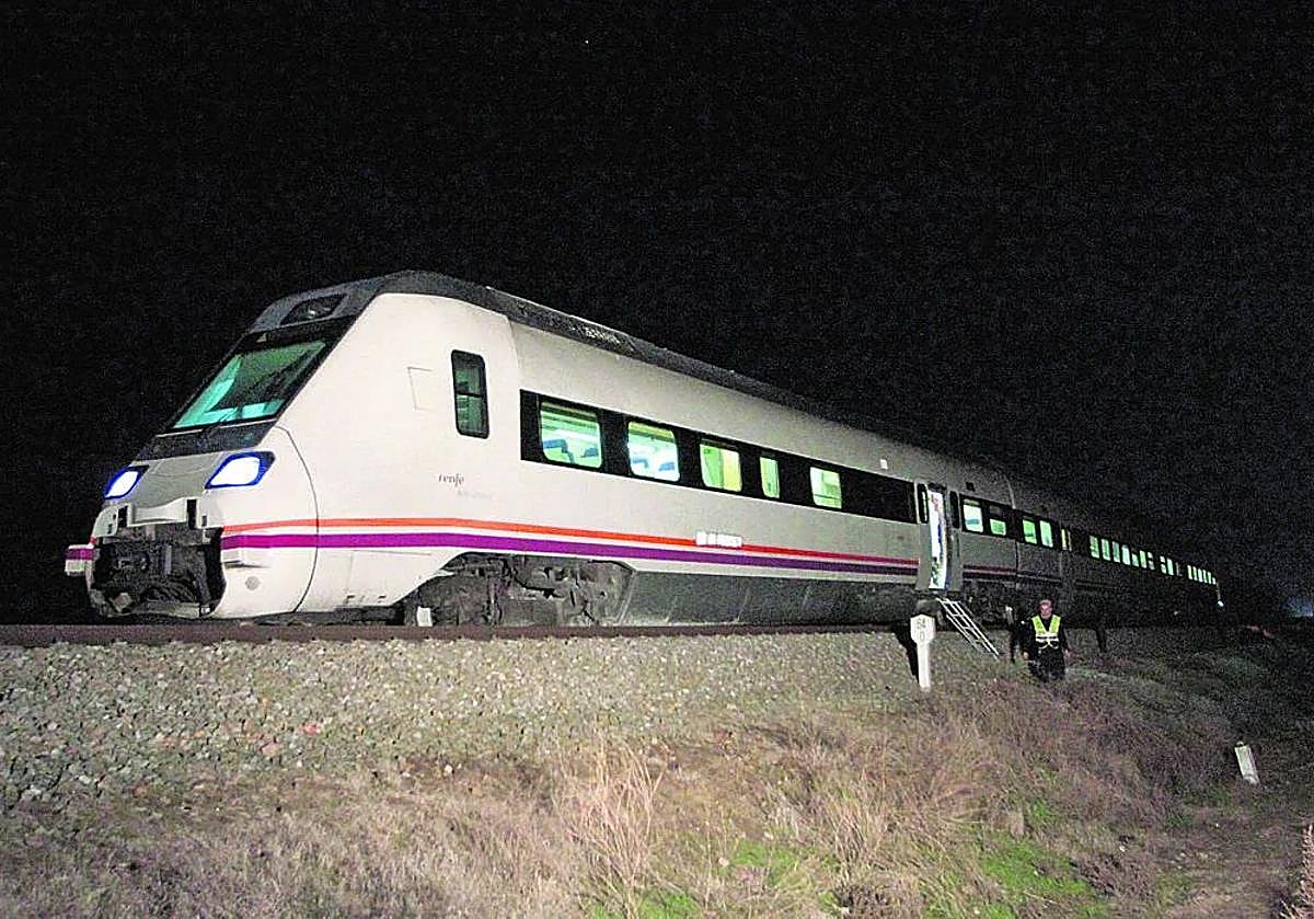 Imagen de un tren que sufrió una parada en mitad de su trayecto