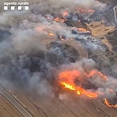 Alerta por el humo de los incendios en Lérida: el fuego a solo 50 km de Aragón arrastra cenizas y olor a quemado a decenas de poblaciones