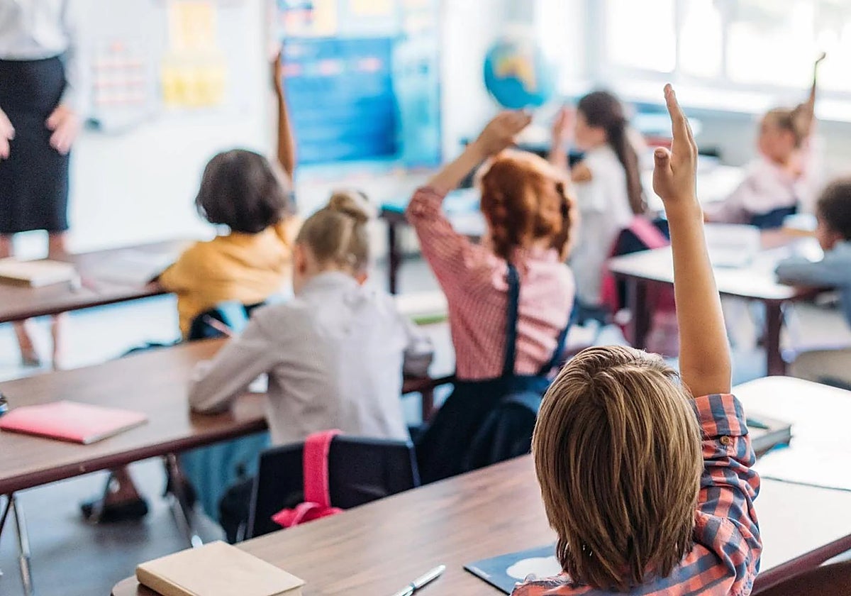 Casi 17.000 docentes de la concertada cobrarán igual que los de la pública a partir del próximo curso