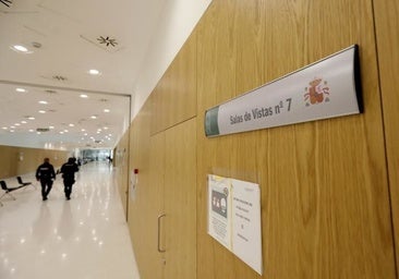 La defensa de los padres que se enfrentan a 22 años de cárcel por maltratar a su bebé aportan fotos y vídeos