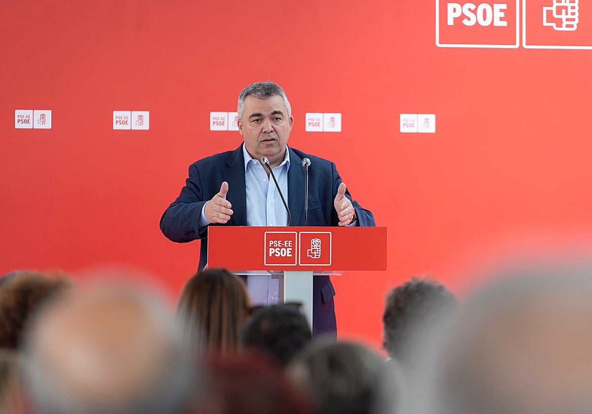 El ex secretario de Organización del PSOE Santos Cerdán en un mitin del PSE