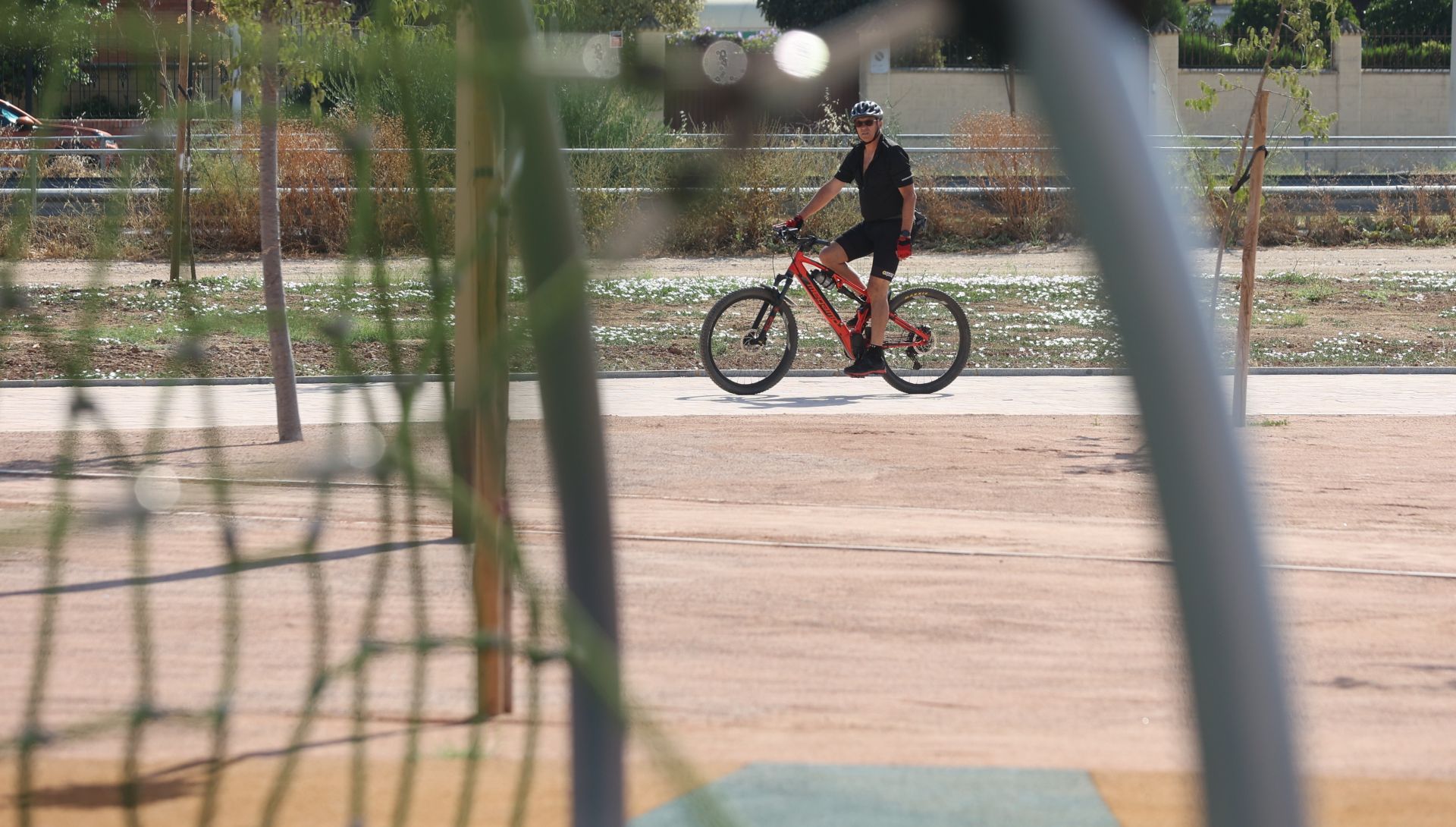 Así ha quedado el nuevo parque del Canal de Córdoba, en imágenes