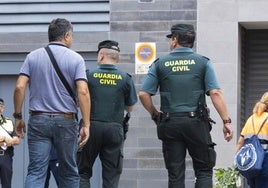 Forzaba las ventanas y arrancaba las cajas registradoras: detenido un joven de 25 años tras varios robos  en Valencia