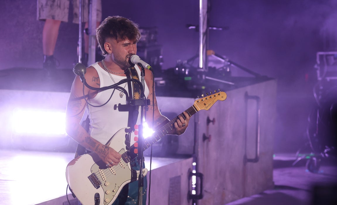Dani Fernández pone bocabajo el Festival de la Guitarra de Córdoba, en imágenes