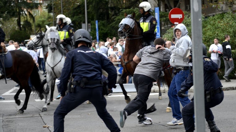 Caballería, durante los disturbios del Legia de Varsovia en 2016