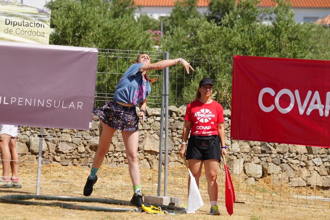 Las Olimpiadas Rurales reviven en Añora el juego más tradicional, en imágenes