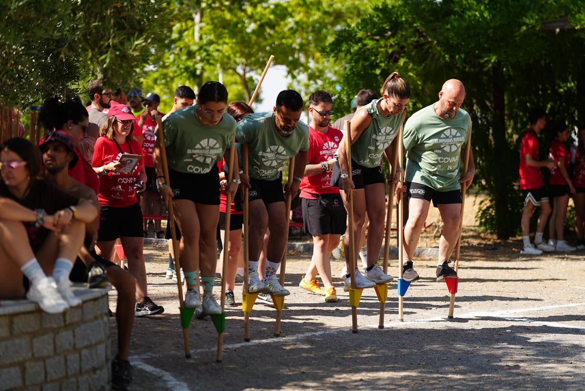 Las Olimpiadas Rurales reviven en Añora el juego más tradicional, en imágenes