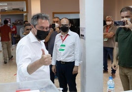 Amaño en las primarias del PSOE andaluz: las fichas de nuevos militantes tenían la misma letra y sin número de cuenta