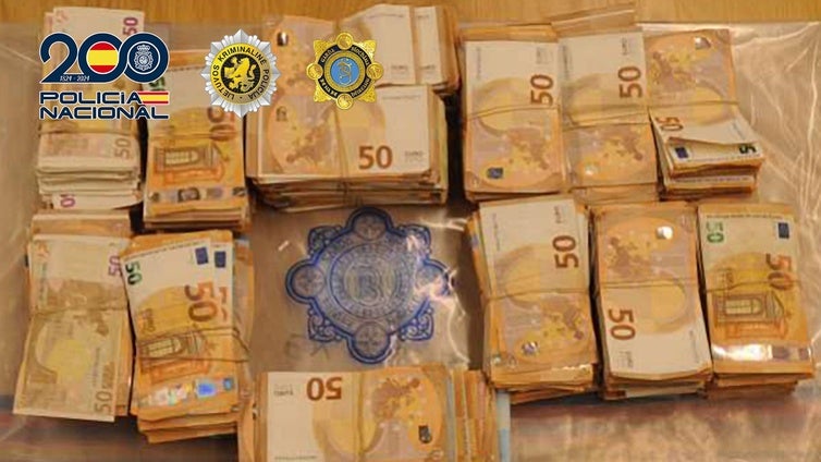 Desarticulada una organización criminal vinculada con la incautación de 16 toneladas de cocaína en Hamburgo: operaba en España y se intervinieron más de dos millones de euros