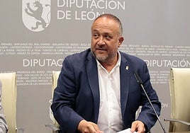 El presidente de la Diputación, al alcalde de León: «Hay gente que intenta echar mierda sobre el PSOE»