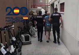 Uno de los detenidos.