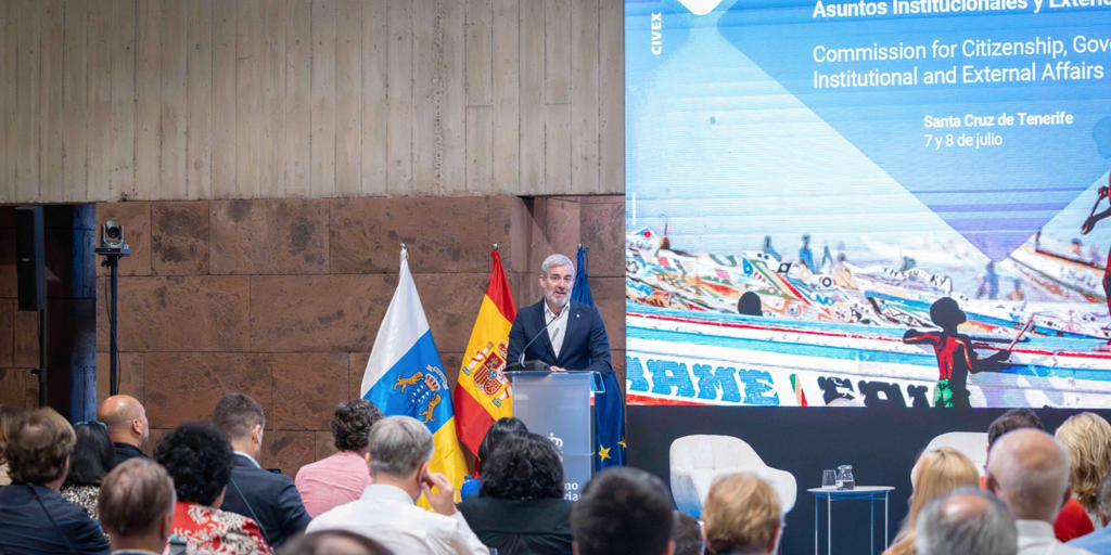 Clavijo urge a la UE a atender a los menores migrantes y defiende una financiación directa a las regiones frontera