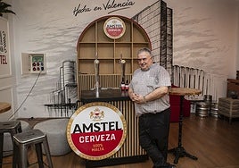 De nacer a veinte metros de la fábrica a crear la cerveza que beben millones de españoles