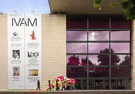 El IVAM acoge un nuevo espacio familiar de lectura libre y arte ilustrado