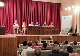 La Consejería de Agricultura, Ganadería y Desarrollo Rural formará a más de 1.000 productores para percibir la ayuda al girasol agroambiental