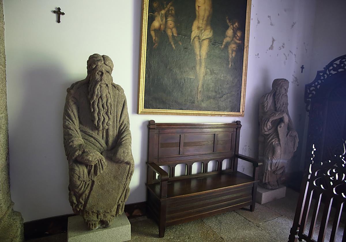 Estatuas del Maestro Mateo (archivo)