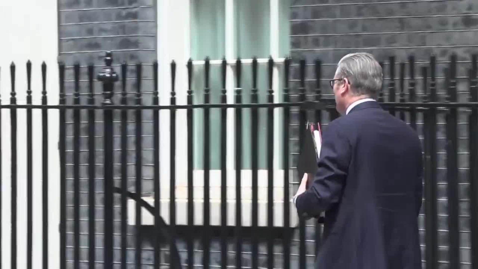 Starmer se dirige al parlamento británico para la sesión de control semanal