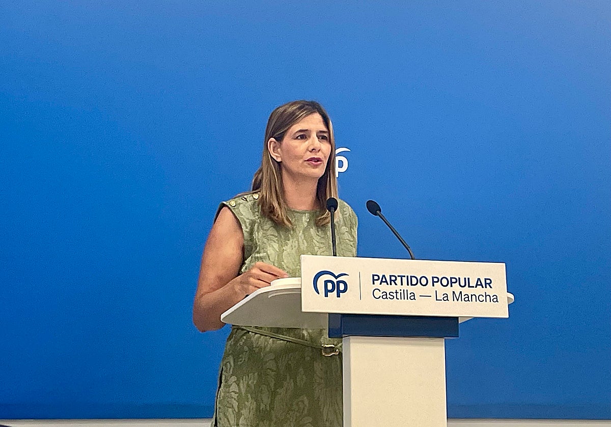 Carolina Agudo ha ofrecido una rueda de prensa en la sede del PP en Toledo