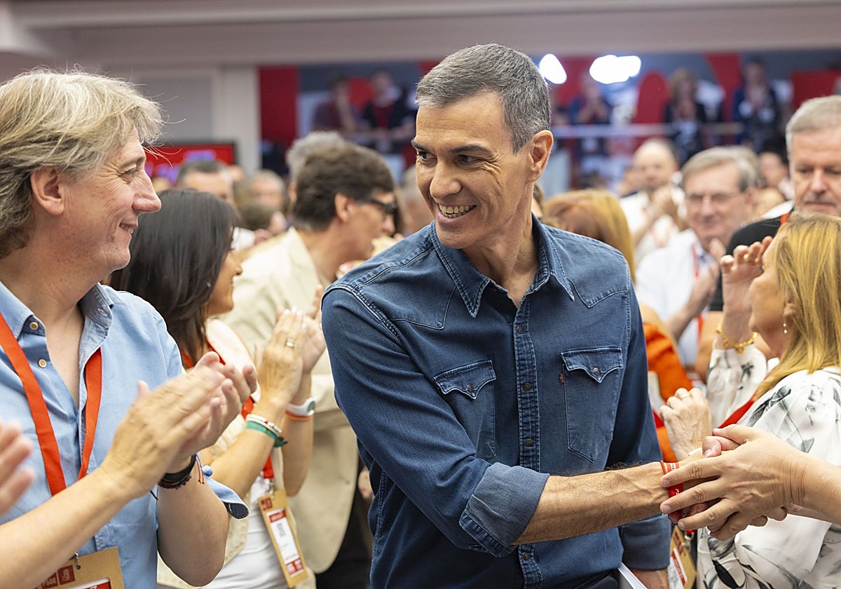 Carlos Martínez y Pedro Sánchez, el sábado en el Comité Federal del PSOE en Ferraz
