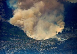Protección civil levanta el confinamiento en todos los pueblos por el incendio de Tarragona excepto en Paüls
