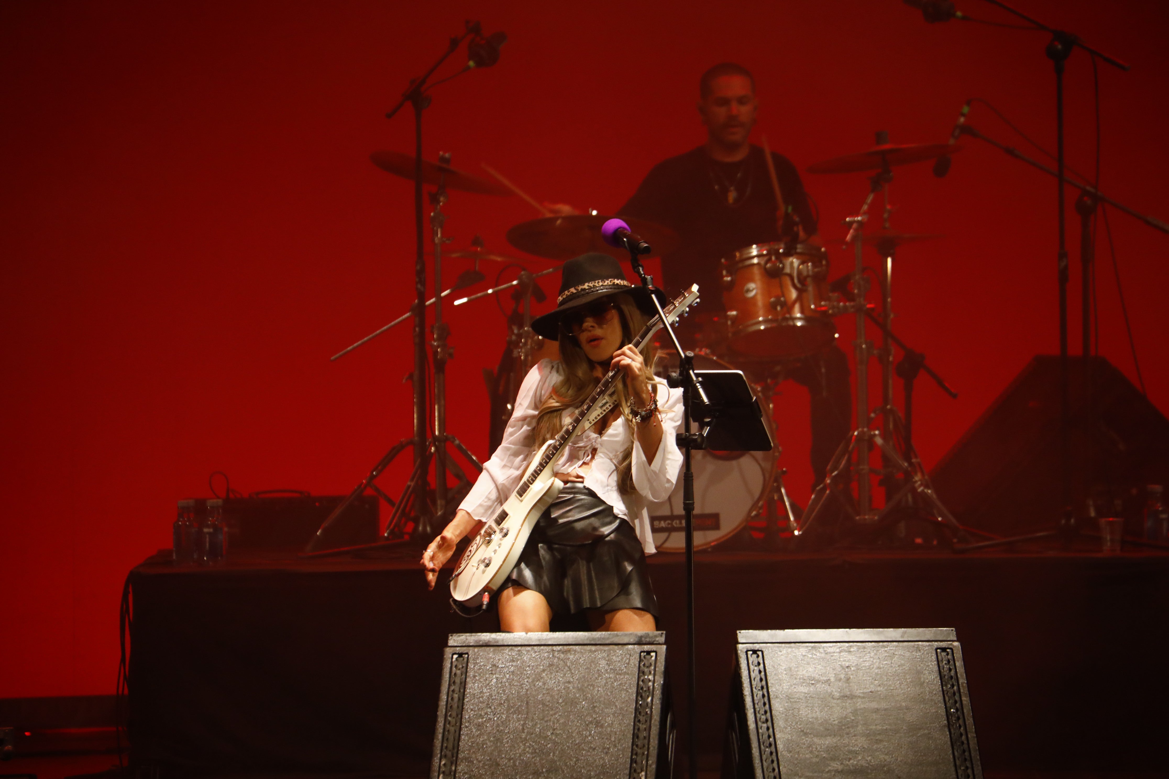 Las mejores imágenes del concierto de Orianthi, la diva australiana del blues y el rock en Córdoba