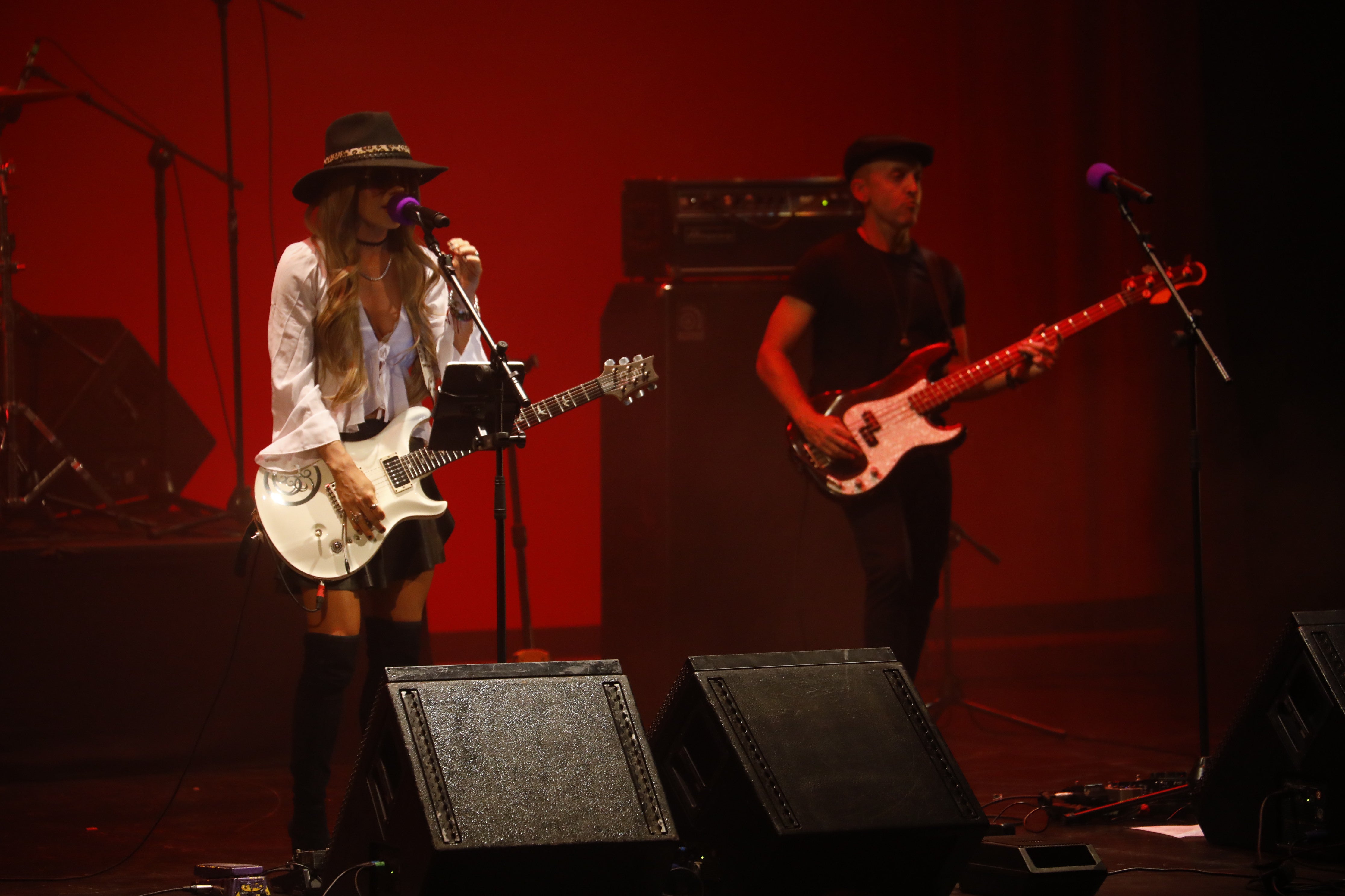 Las mejores imágenes del concierto de Orianthi, la diva australiana del blues y el rock en Córdoba