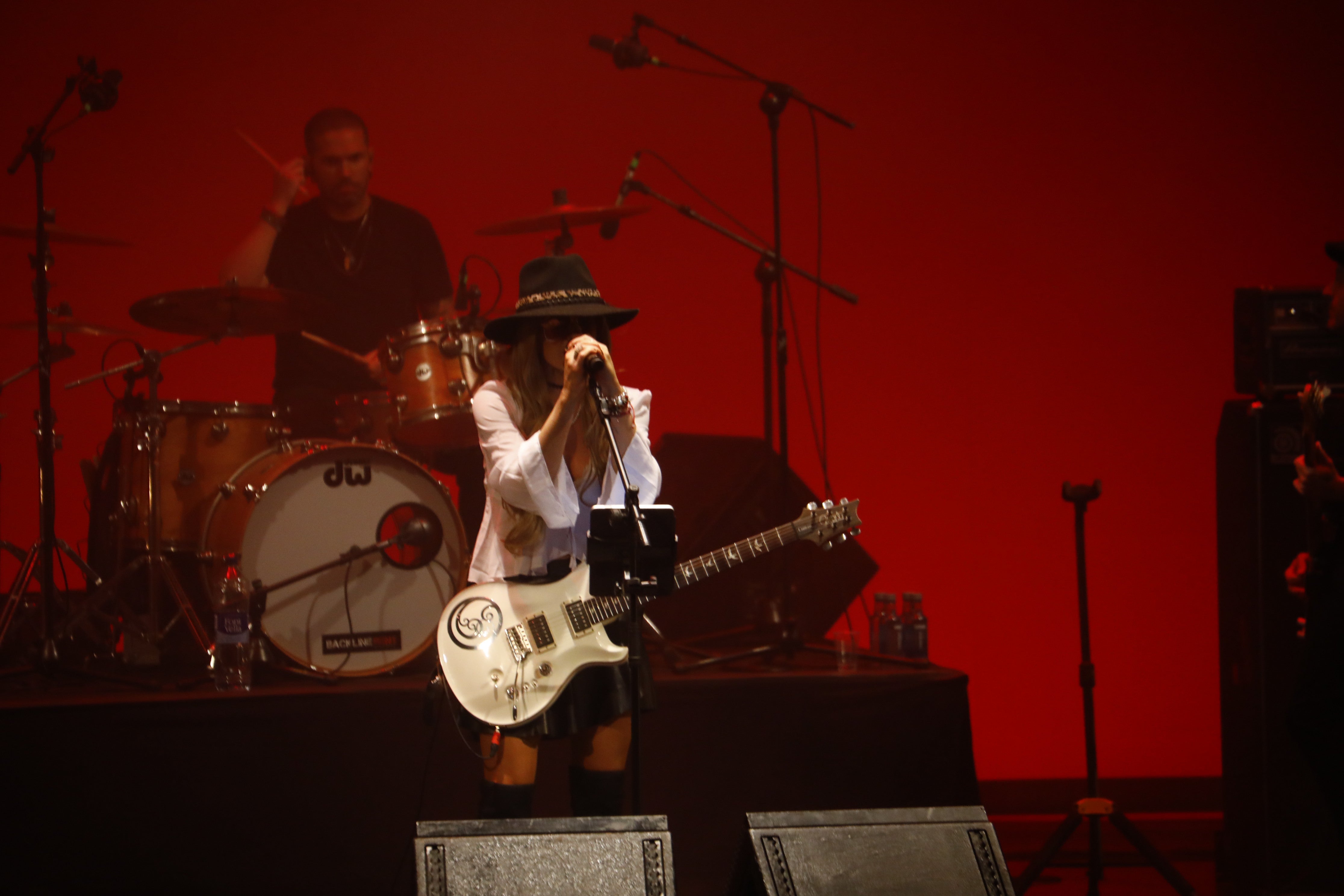 Las mejores imágenes del concierto de Orianthi, la diva australiana del blues y el rock en Córdoba